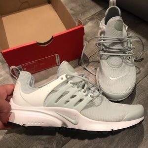 RARE NWT NIKE AIR PRESTO size 9